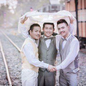 泰国同性恋者举行3人婚礼，创世界纪录！