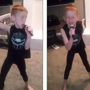 美国7岁男孩在家热情演绎泰勒名曲 走红网络